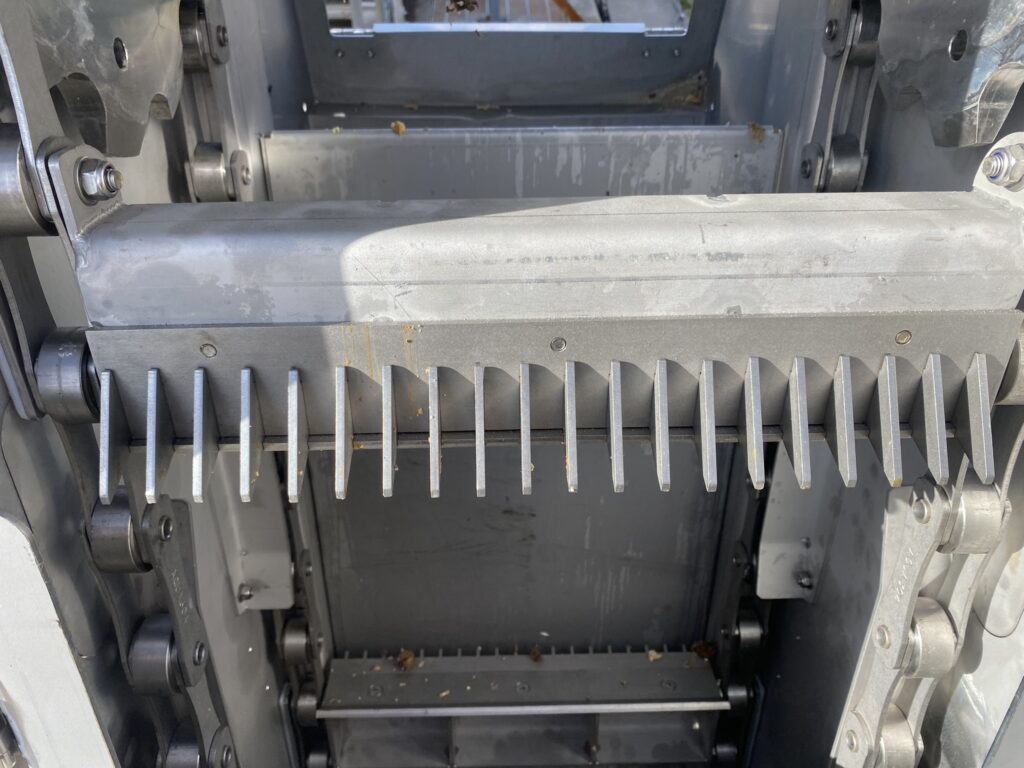Raketec Teeth Rake